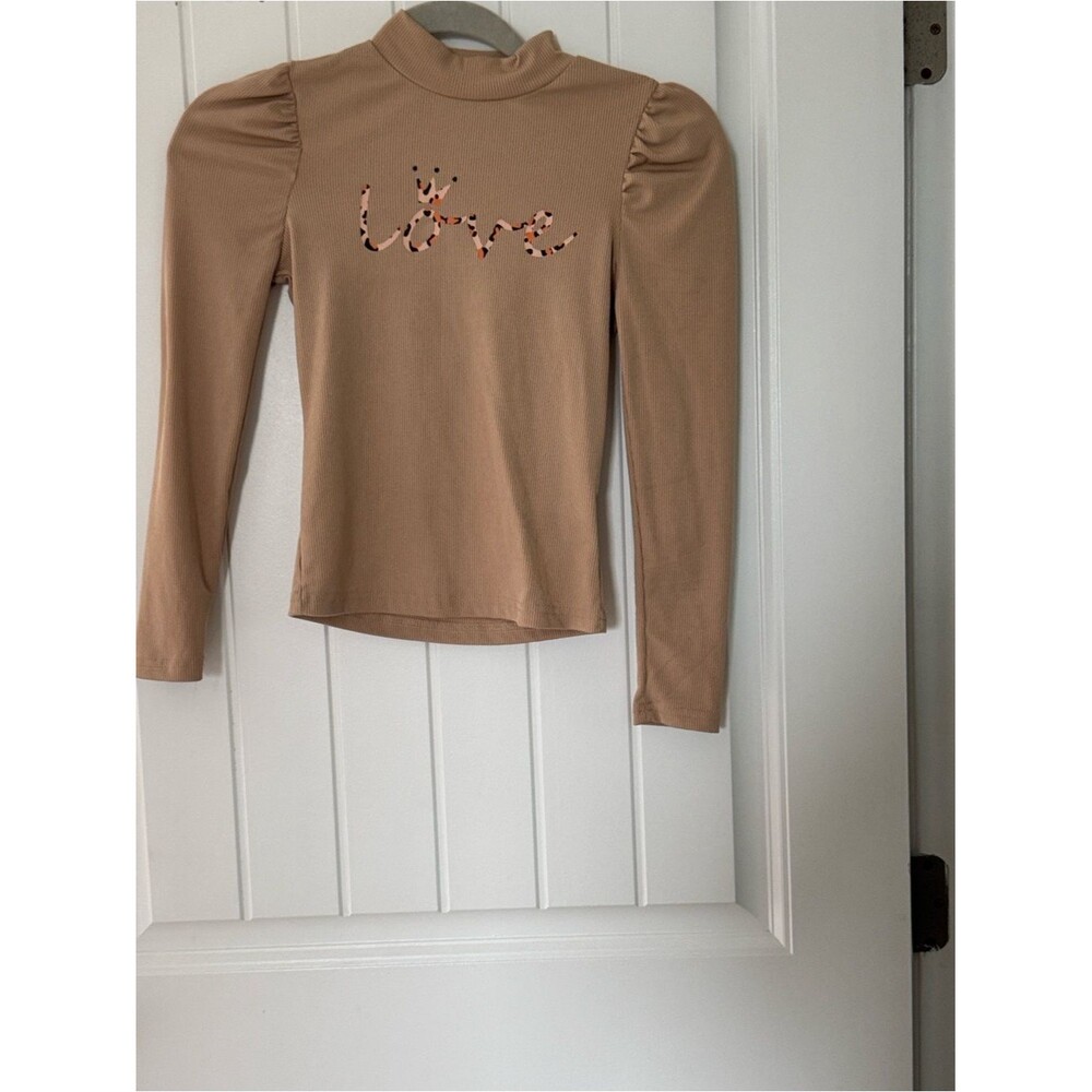 SHEIN Beige Long-Sleeve 'Love' Puff-Shoulder Top